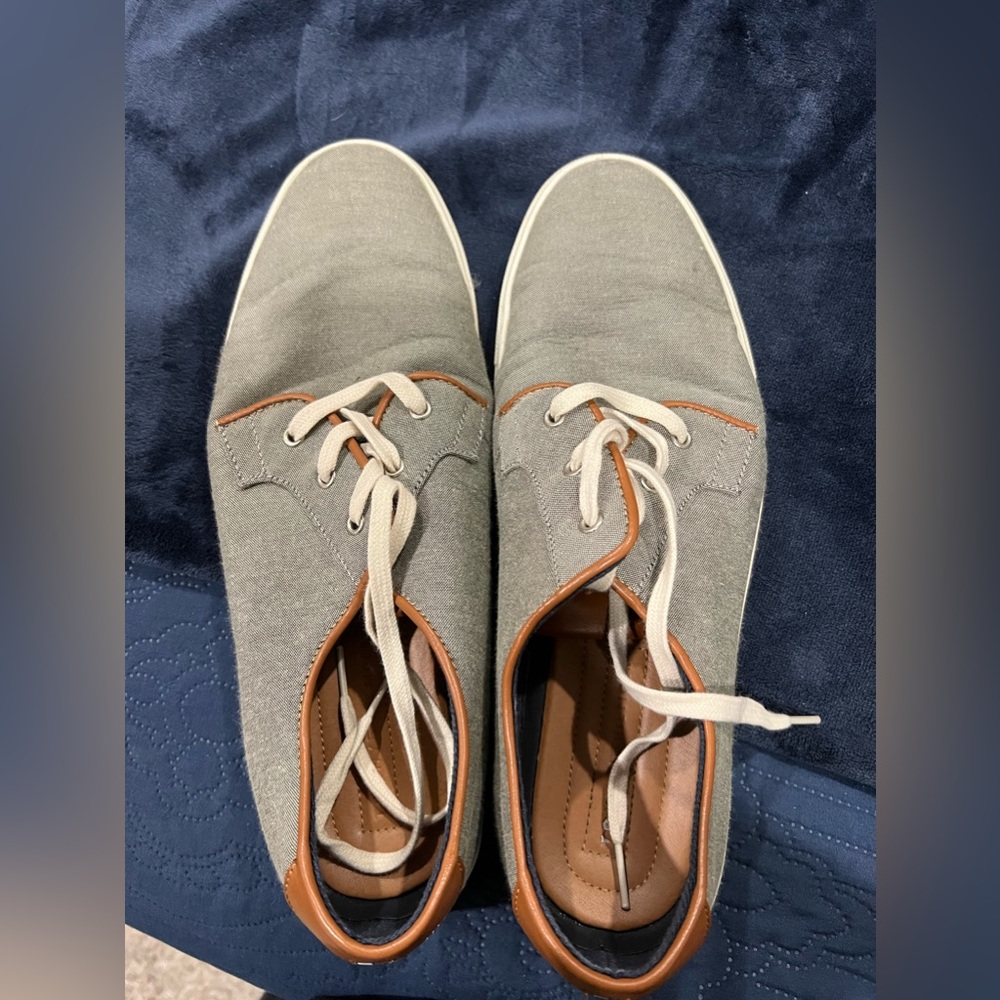 Reduced Men’s Tommy Hilfiger shoes size 11.5 excellent condition